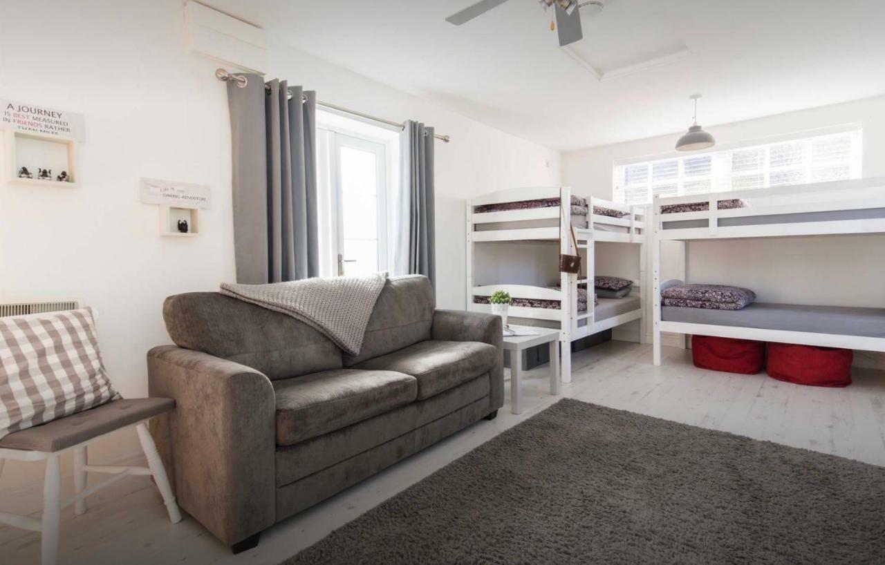 The Shed Bed & Breakfast Мърдър Титфил Екстериор снимка